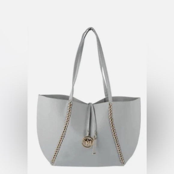 BADGLEY MISCHKA Light Grey decorative chain tote NWT - Picture 1 of 12